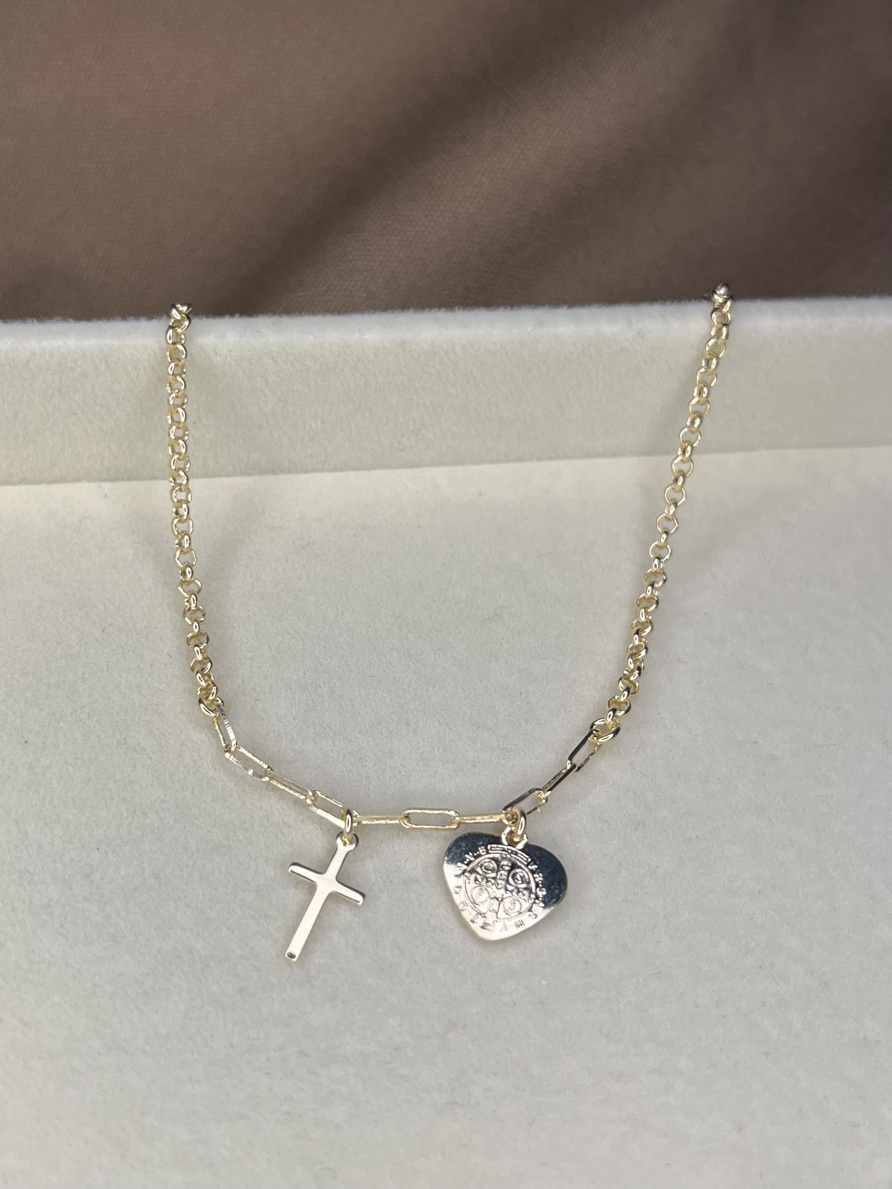 PULSEIRA DOURADA CORAÇÃO SÃO BENTO